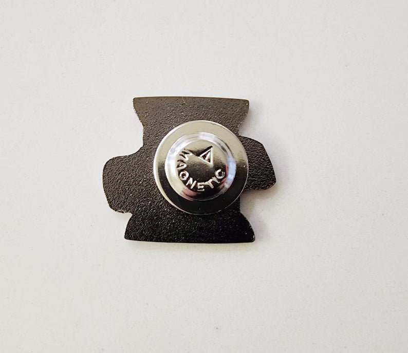 Feeling stabby magnetic needle minder